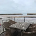 Prázdninový dům La Maison Sur Le Quai, Ancienne Maison De Pecheurs Avec Terrasse Vue Mer Port-en-Bessin-Huppain