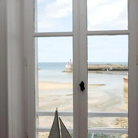 Dom wakacyjny La Maison Sur Le Quai, Ancienne Maison De Pecheurs Avec Terrasse Vue Mer