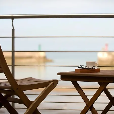 La Maison Sur Le Quai, Ancienne Maison De Pecheurs Avec Terrasse Vue Mer *