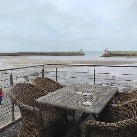 Dom wakacyjny La Maison Sur Le Quai, Ancienne Maison De Pecheurs Avec Terrasse Vue Mer Port-en-Bessin-Huppain