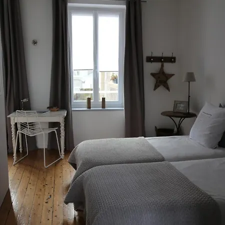 La Maison Sur Le Quai, Ancienne Maison De Pecheurs Avec Terrasse Vue Mer